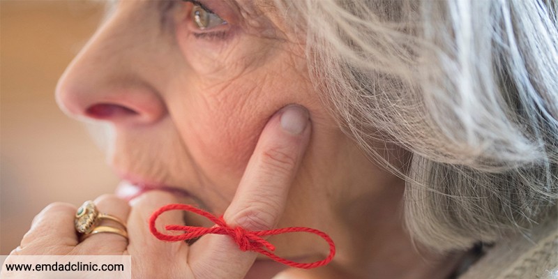چه کارهایی به حفظ حافظه در دوران سالمندی کمک میکند؟