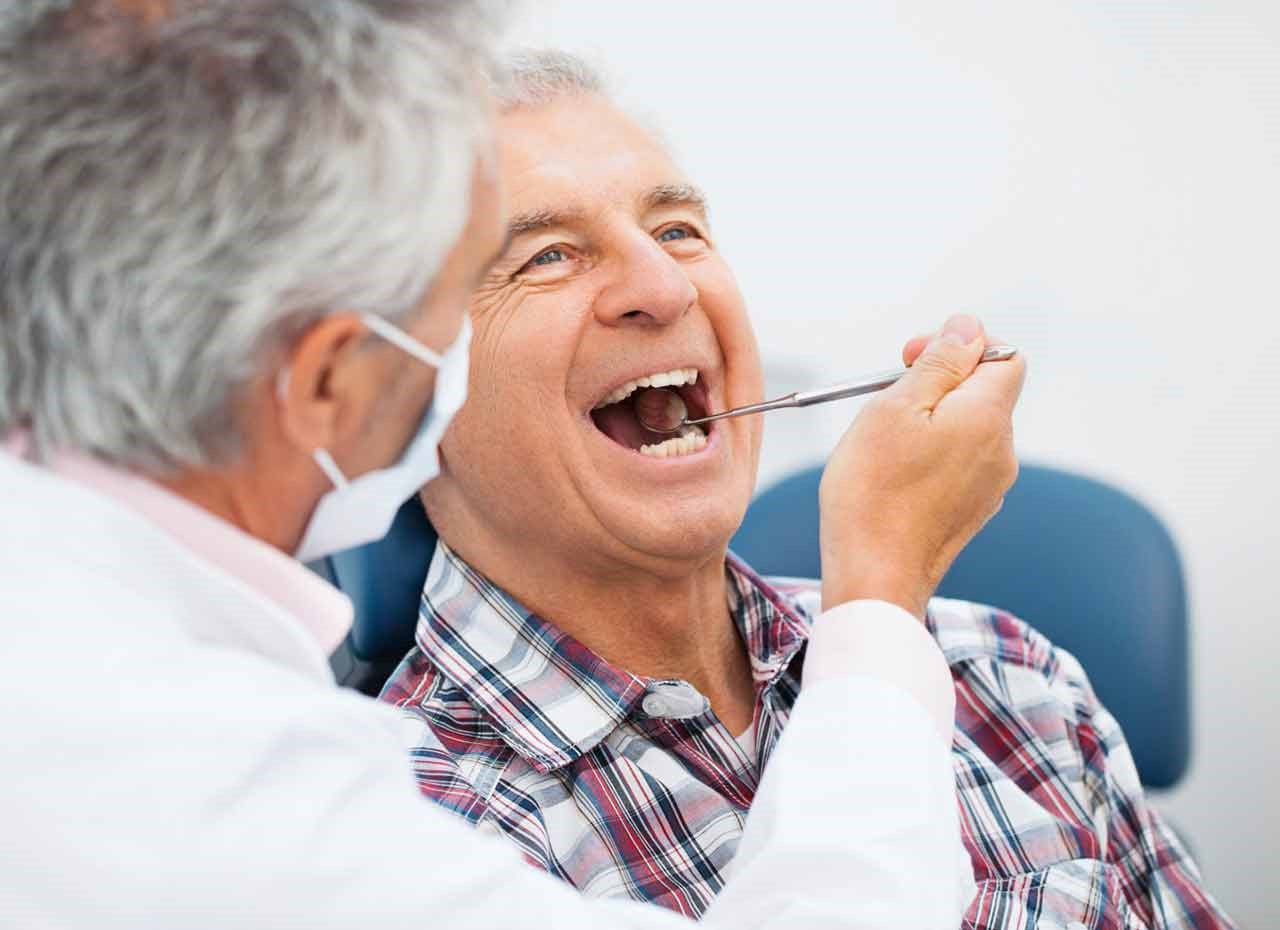 مشکلات شایع دهان و دندان در سالمندان